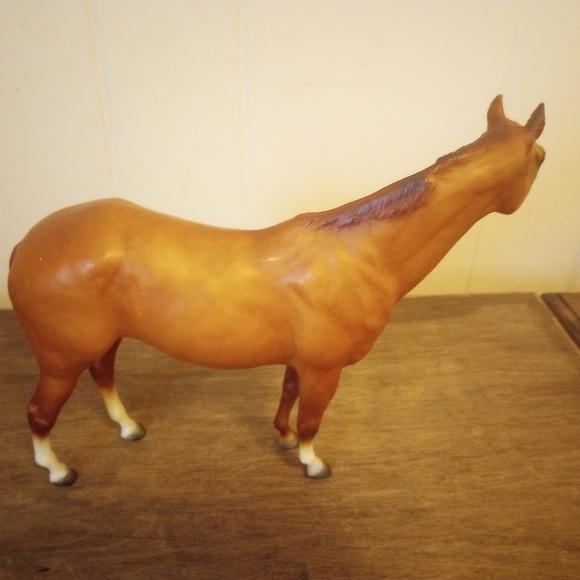 Breyer Brown and White Horse Figurine - Picture 4 of 8